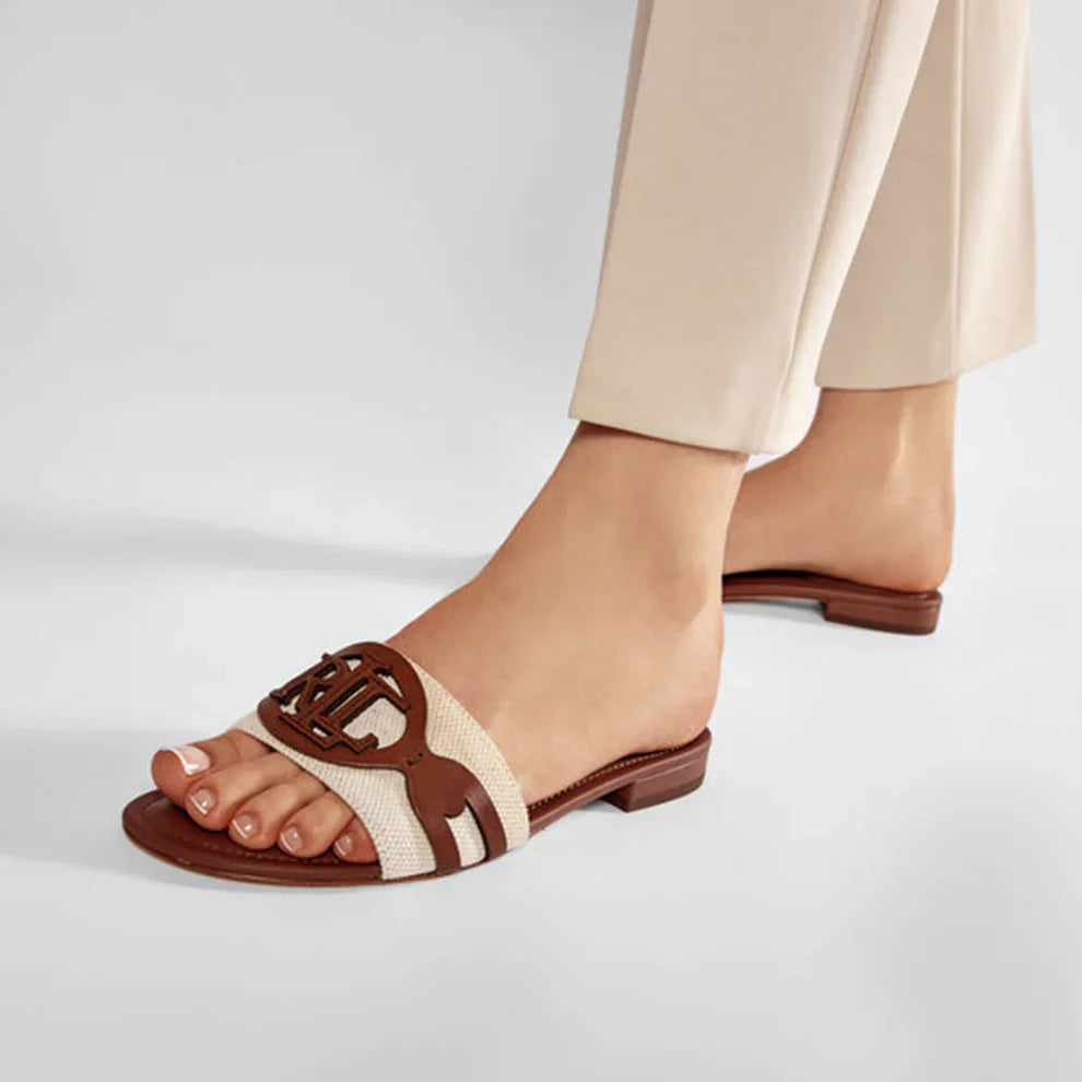 Roylencia Flats Brown