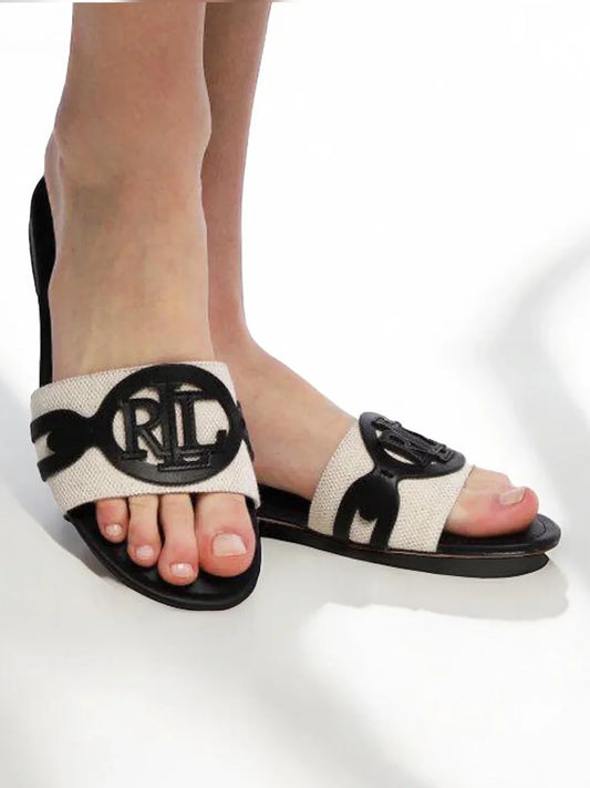 Roylencia Flats Black