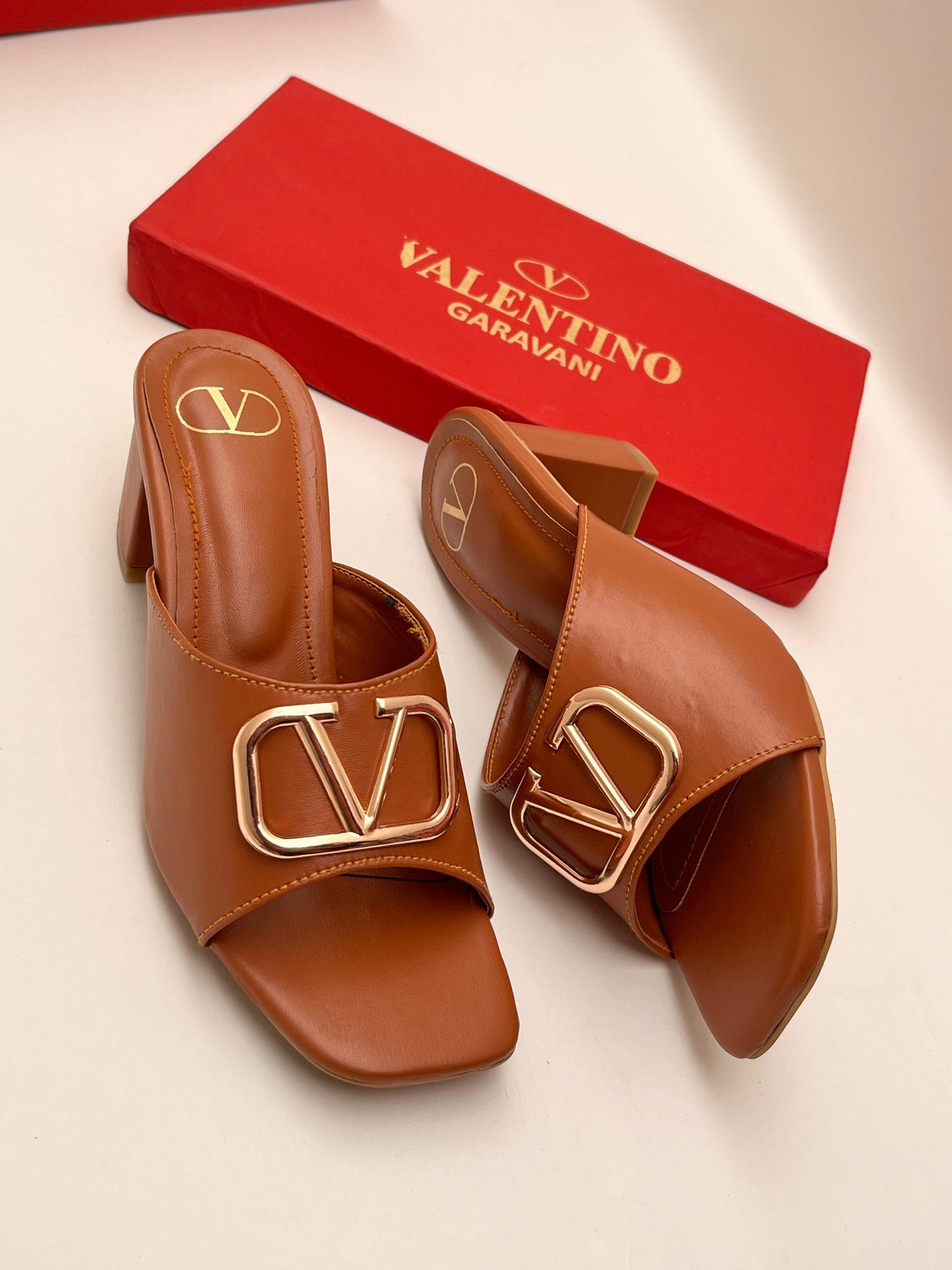 V Logo Heel Brown