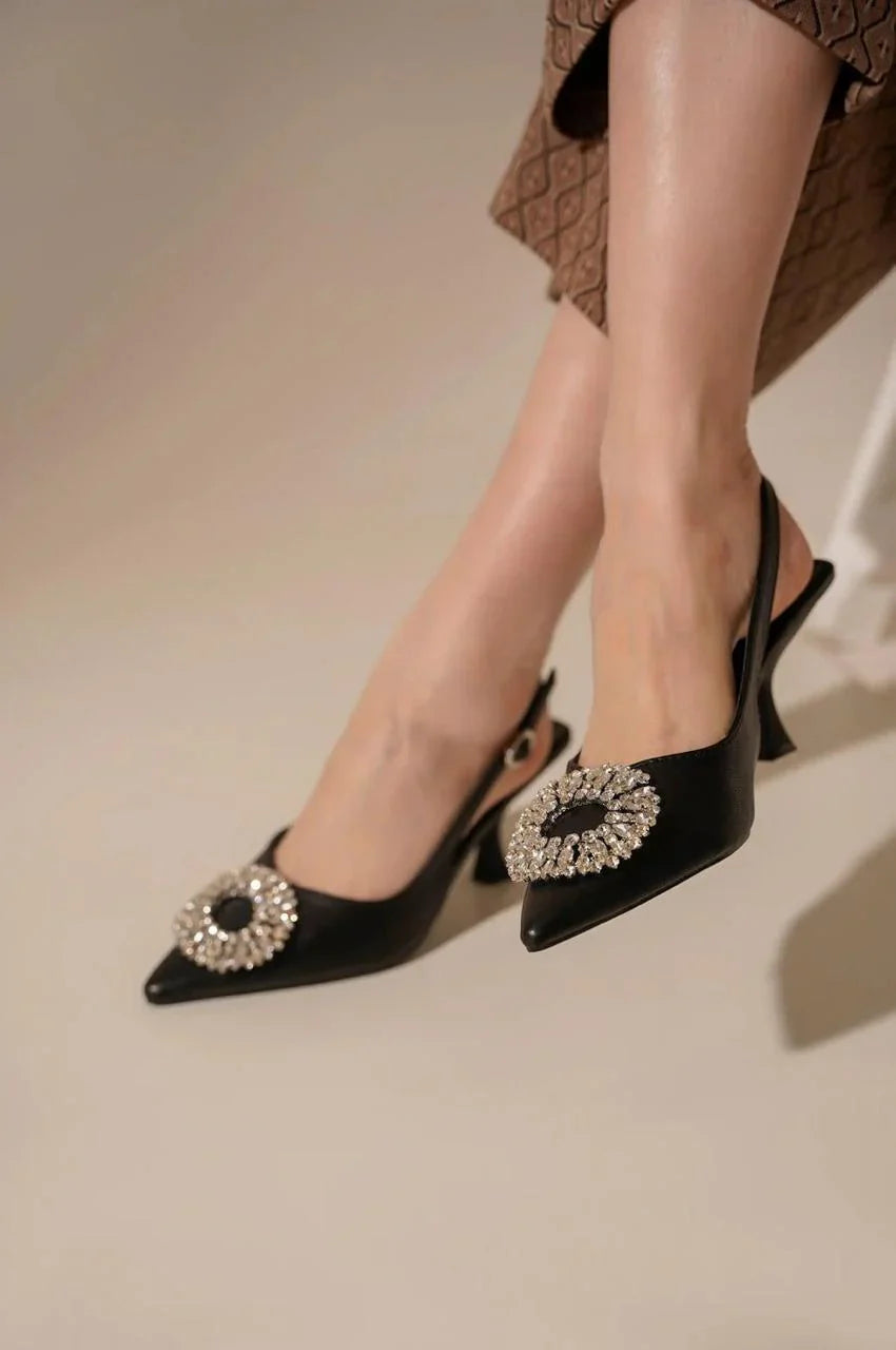 Brooch Heel Black