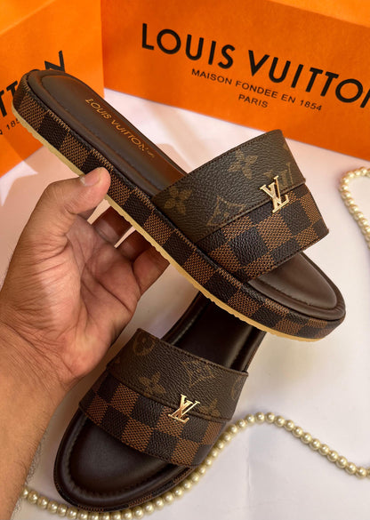 Lv 1 Inch Brown Slides