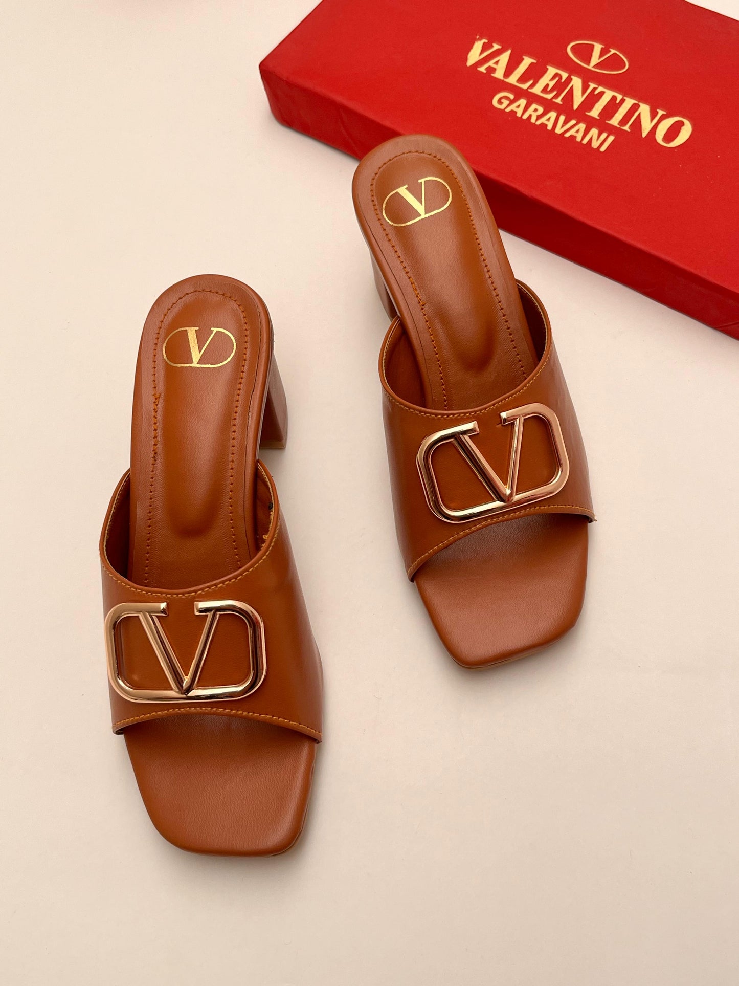 V Logo Heel Brown